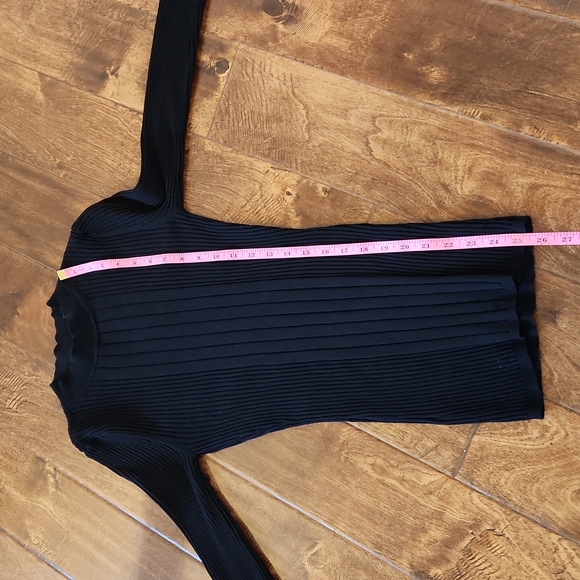 White House Black Market ribbed mock neck open back 3/4 sleeve sweater - Picture 6 of 7